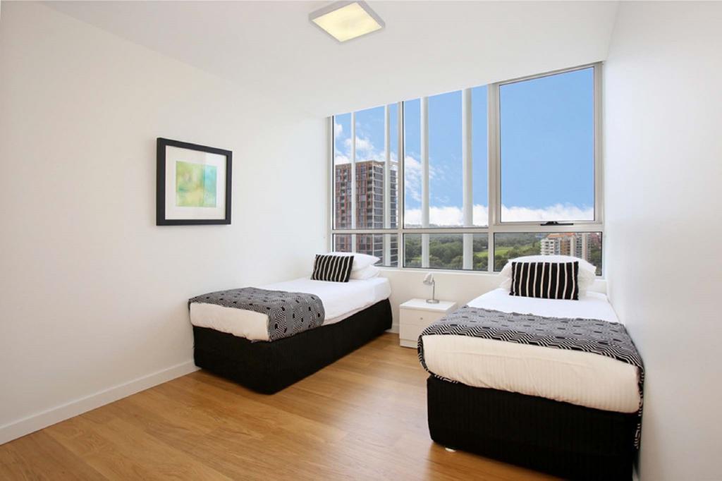Moore To See - Modern And Spacious 3Br Zetland Apartment With Views Over Moore Park 시드니 외부 사진