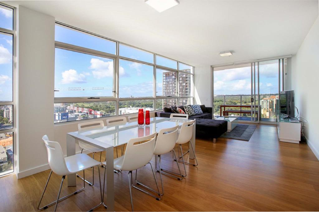 Moore To See - Modern And Spacious 3Br Zetland Apartment With Views Over Moore Park 시드니 외부 사진